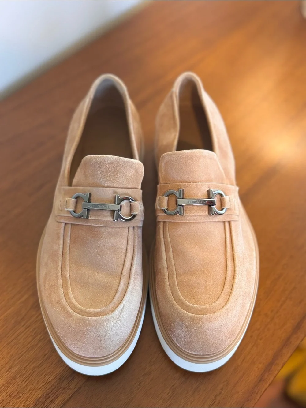 Ferragamo Men's Tan Suede Gancini Bit Loafers Sport Sole Size 8M With Box